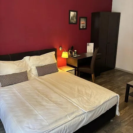 بارك آند ليك 3* مونترو