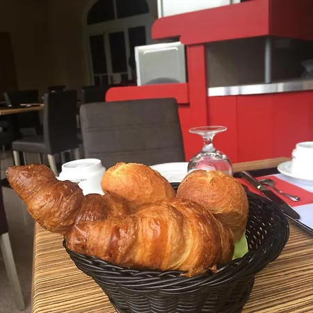 Parc & Hotel 3*