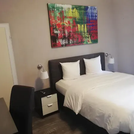 Hotell Parc & 3*