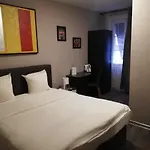 ホテル パーク ＆ ラック 3*
